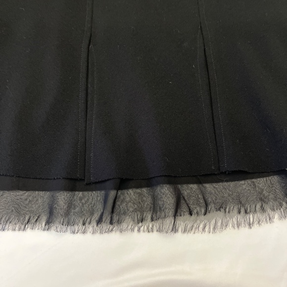 Very Pretty Black BeBe Skirt.  Fun and Flirty.  Sz. 10. - Picture 4 of 11